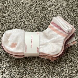 Lucky brand quarter socks